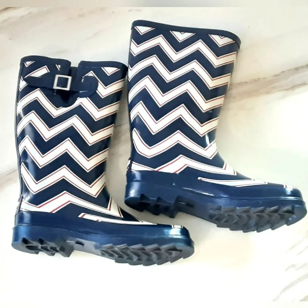 AUSTIN TRADING CO. Chevron Red White Blue Rain Boots Sz. 9
